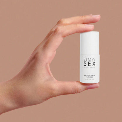 BIJOUX - SLOW SEX OLIO DA MASSAGGIO SESSUALE CON CBD 30 ML